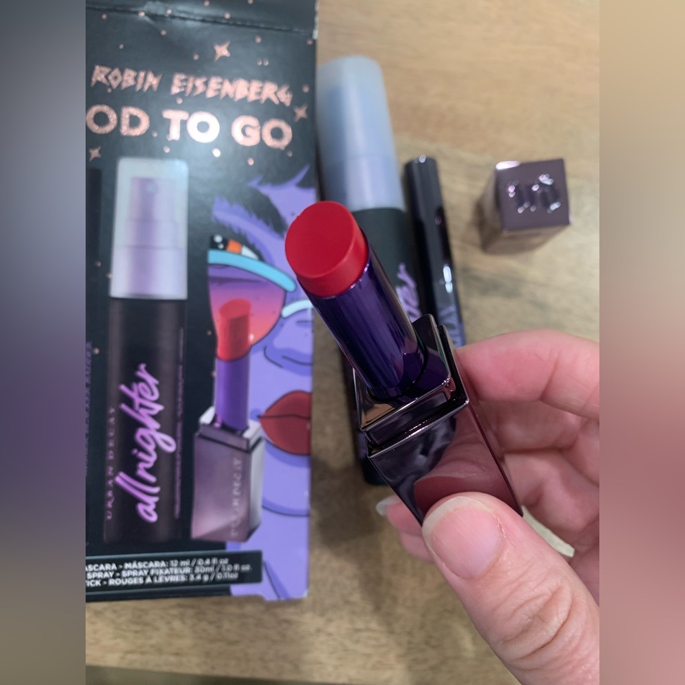 NIB Urban Decay x Robin Eisenberg Good to Go gift set trendy makeup classy - Picture 4 of 6